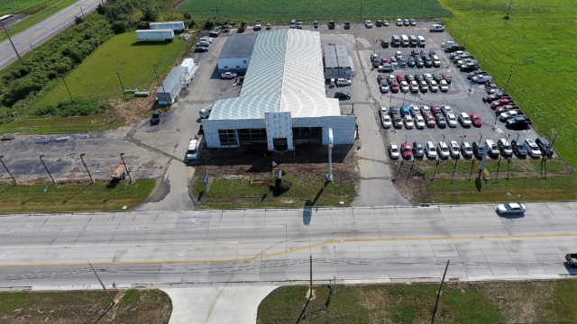 Ford building in Defiance, Ohio | McDonald's Design Build