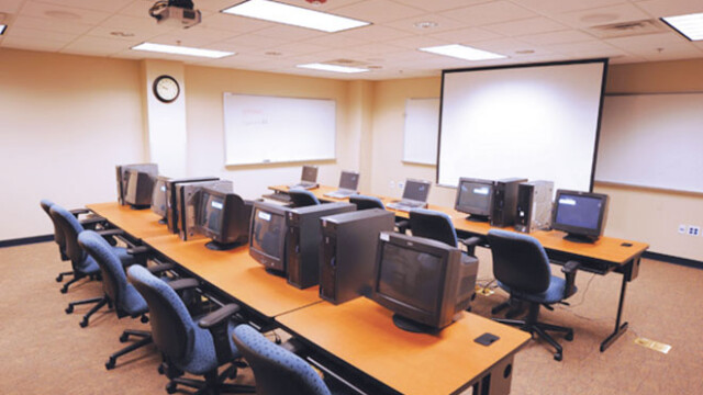 computer room in Defiance, Ohio | McDonald's Design Build